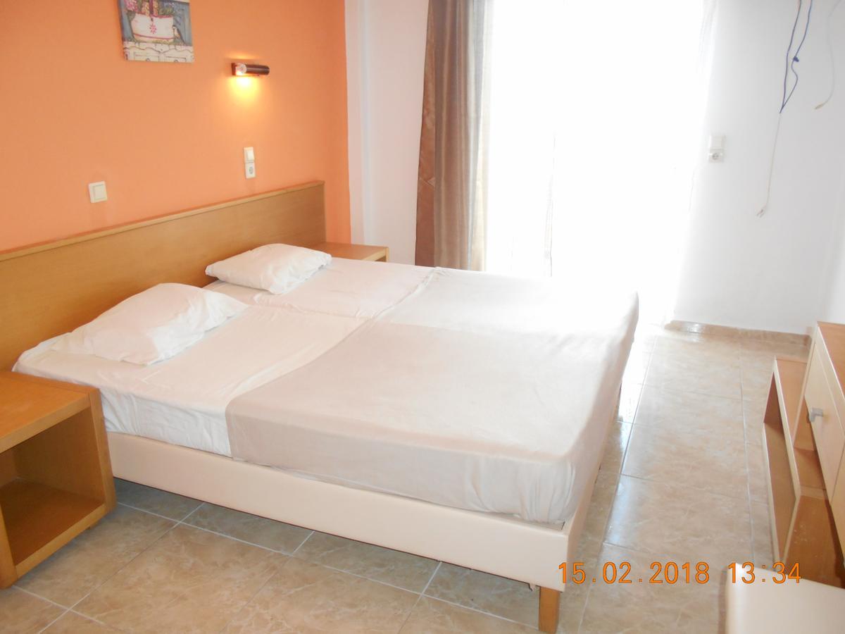 Doukas Hotel Skala Rachoni  ภายนอก รูปภาพ